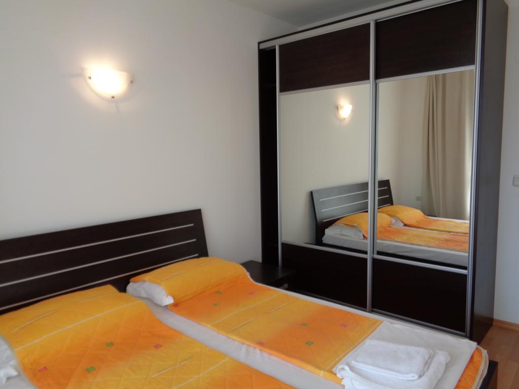 Apartment I4 In Sunset Beach 2 Resort Sunny Beach Room photo